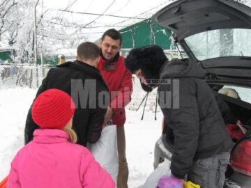 Daruri pentru familia Penciuc din partea elevilor de la Colegiul Economic „Dimitrie Cantemir”