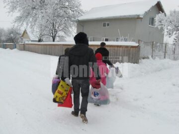 Daruri pentru familia Penciuc din partea elevilor de la Colegiul Economic „Dimitrie Cantemir”