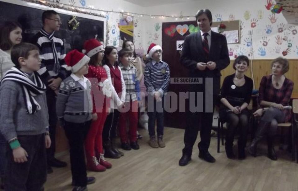 Serbare de Crăciun la Centrul „Creștem Împreună” de la Școala Nr. 3 Suceava