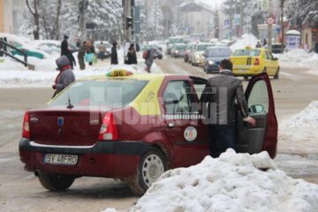 Taxiurile, foarte solicitate în aceste zile