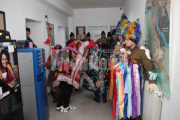 Urători și colindători de la Fântânele