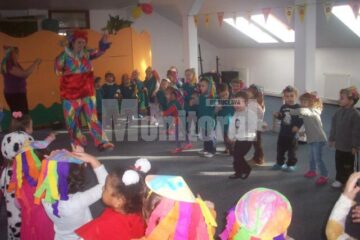 „Carnavalul paiațelor”