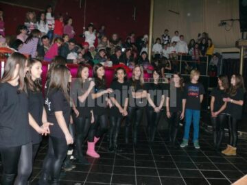 Peste 300 de copii au participat la „Christmas Dance”