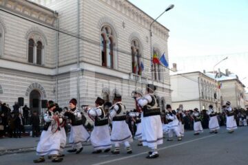 Festivalul de obiceiuri populare de iarnă „Porniți plugul, Feți-Frumoși!”