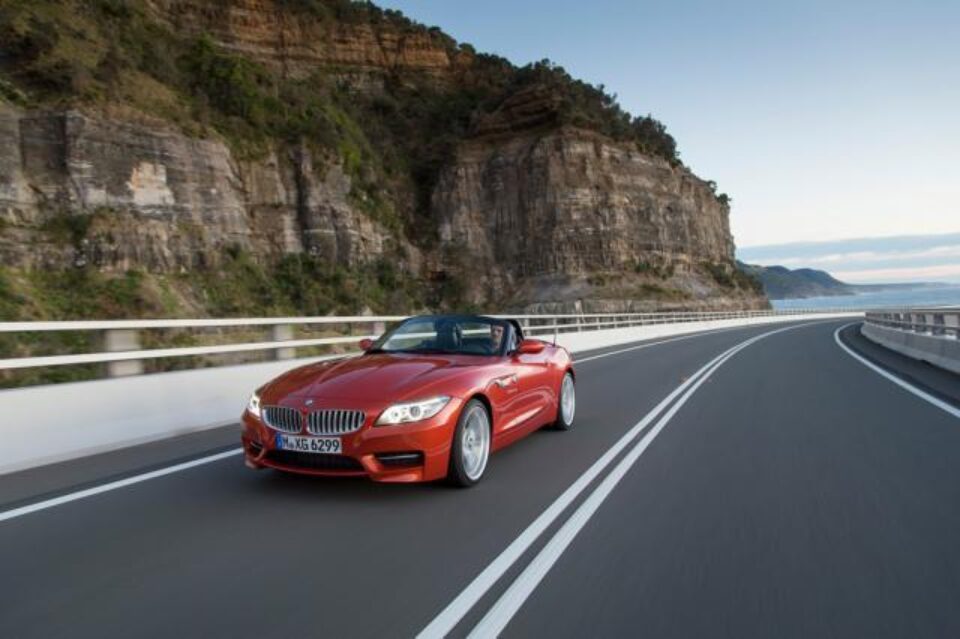 BMW l-a restilizat pe Z4