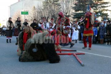 Festivalul de obiceiuri populare de iarnă „Porniți plugul, Feți-Frumoși!”