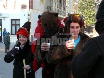 Festivalul de obiceiuri populare de iarnă „Porniți plugul, Feți-Frumoși!”