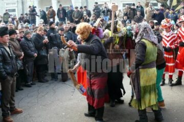 Dansul căldărarilor de la Leucușești