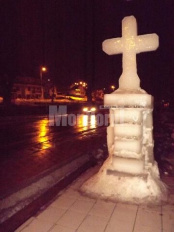 Cruce de gheață la Biserica Sf. Vasile cel Mare din Burdujeni