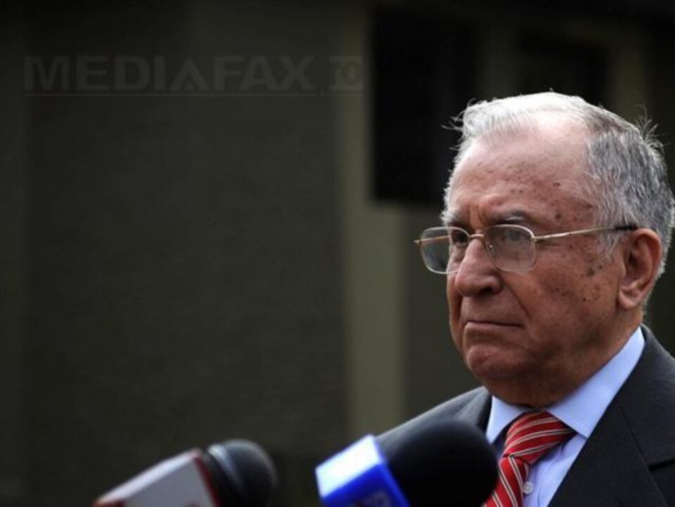 Ion Iliescu își va petrece ziua onomastică în familie. Foto: MediaFax