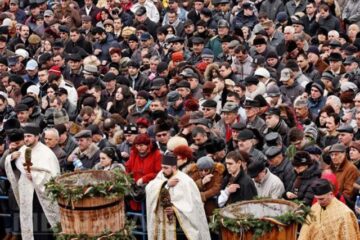 Peste 3.000 de credincioși au participat la slujba de Bobotează de la Catedrala Patriarhală Foto: MEDIAFAX