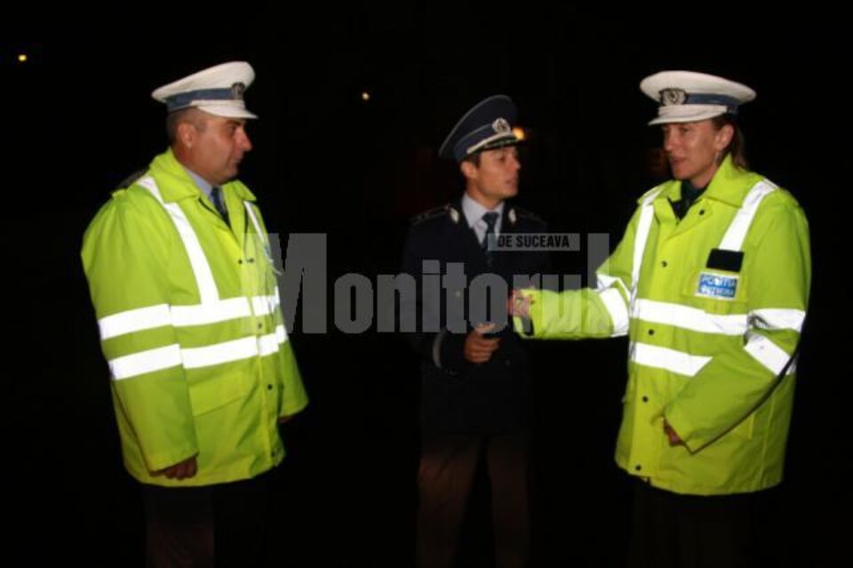 Inspectorul principal Anca Iacob, una din puținele doamne care s-au impus ca polițist rutier Inspectorul principal Anca Iacob, una din puținele doamne care s-au impus ca polițist rutier
