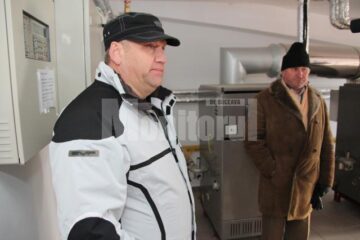 Doi dintre consilierii locali care au intrat ieri în sala de sport