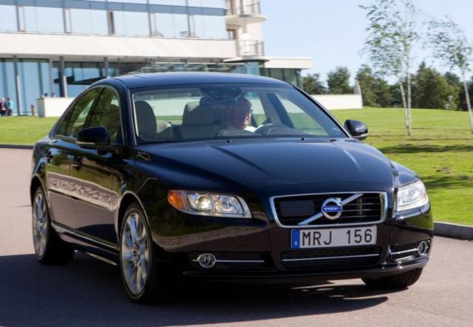 Volvo actualizează limuzina S80