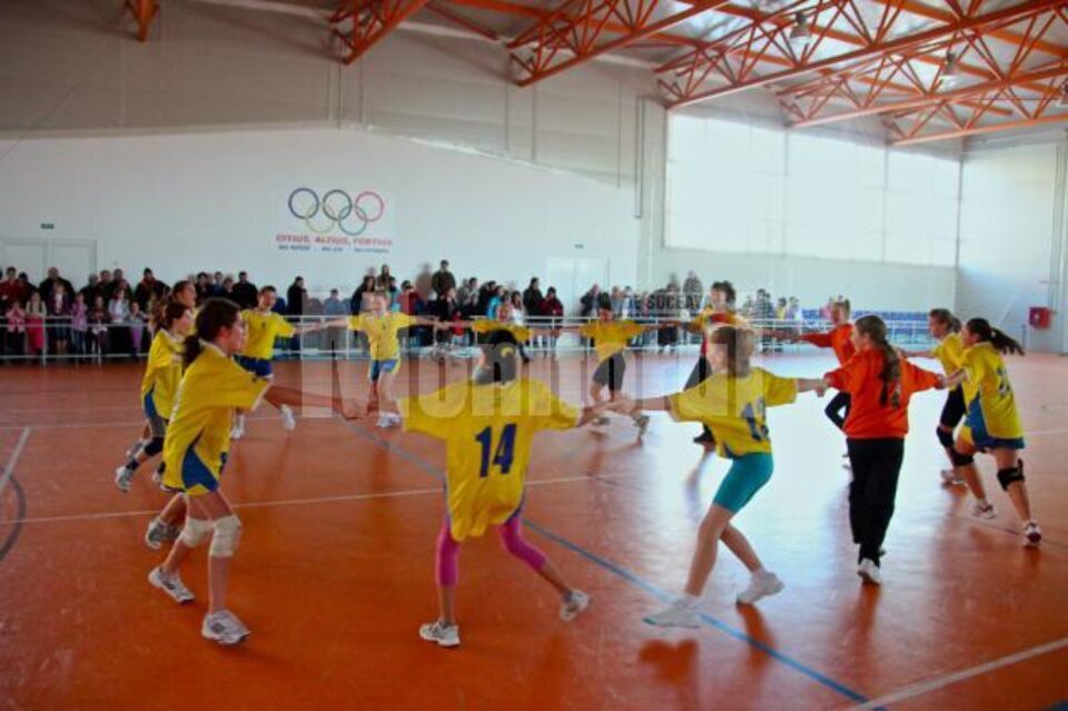 Hora bucuriei pentru echipa câștigătoare, CS Olympic Suceava