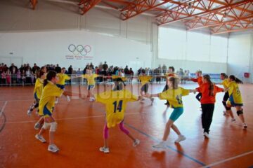 Hora bucuriei pentru echipa câștigătoare, CS Olympic Suceava