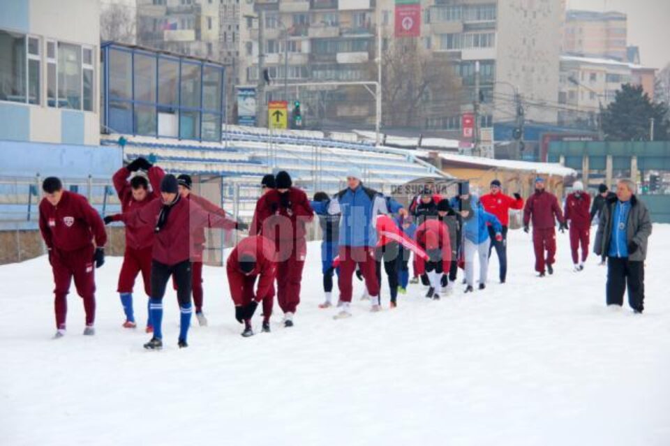 Rapidiștii s-au reunit ieri pe zăpada stadionului Areni