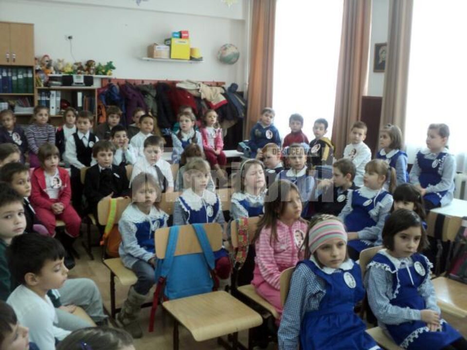 Activități literar-artistice dedicate lui Eminescu, la Școala Gimnazială „Ion Creangă” din Suceava