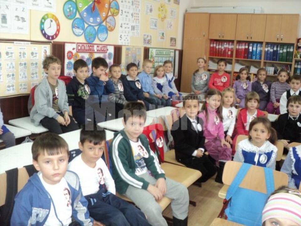 Activități literar-artistice dedicate lui Eminescu, la Școala Gimnazială „Ion Creangă” din Suceava