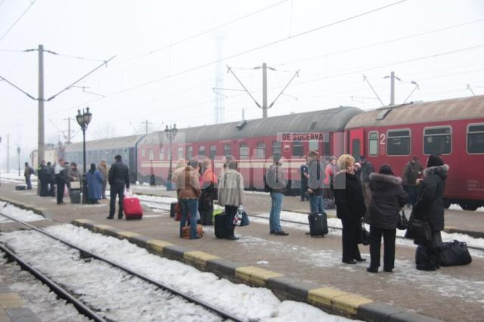Călătorii care au plecat spre Capitală au fost mai norocoși. Trenul lor a plecat la timp Călătorii care au plecat spre Capitală au fost mai norocoși. Trenul lor a plecat la timp