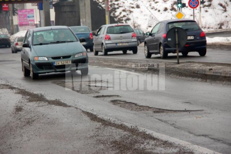 Drumul european E85, ciuruit de gropi