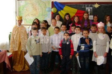 Festivitate dedicată lui Eminescu, la școala Călinești Enache