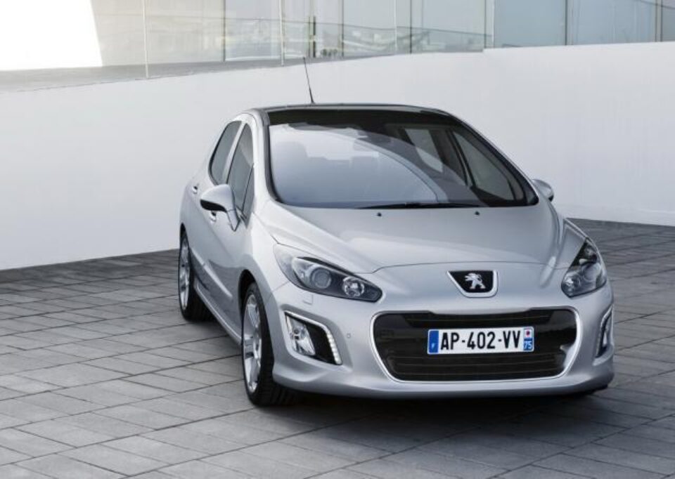 Peugeot pregătește un motor hibrid pentru 308