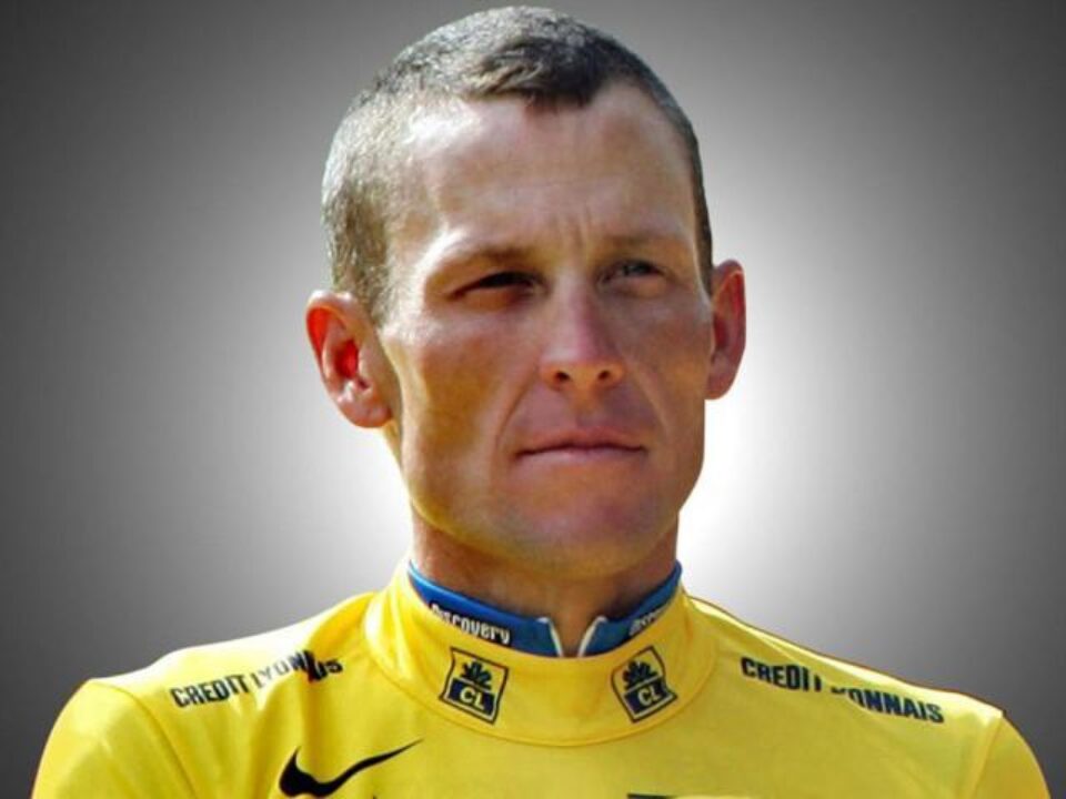 Lance Armstrong a recunoscut oficial că a trișat