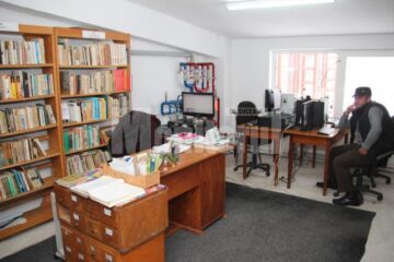 Biblioteca este și internet-cafe pentru localnici