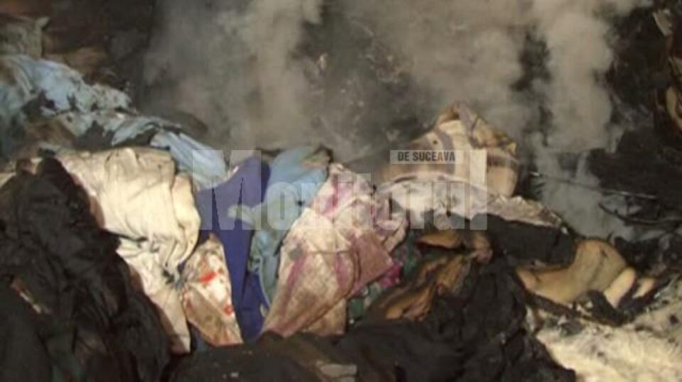 Incendiul a mistuit toate lucrurile dintr-o cameră: haine, rechizitele copiilor, paturi, dulap și parchet Incendiul a mistuit toate lucrurile dintr-o cameră: haine, rechizitele copiilor, paturi, dulap și parchet