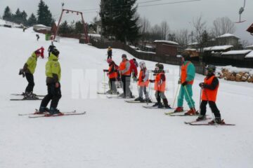 Ziua Mondială a Zăpezii a fost sărbătorită la Vatra Dornei cu lecții gratuite de schi