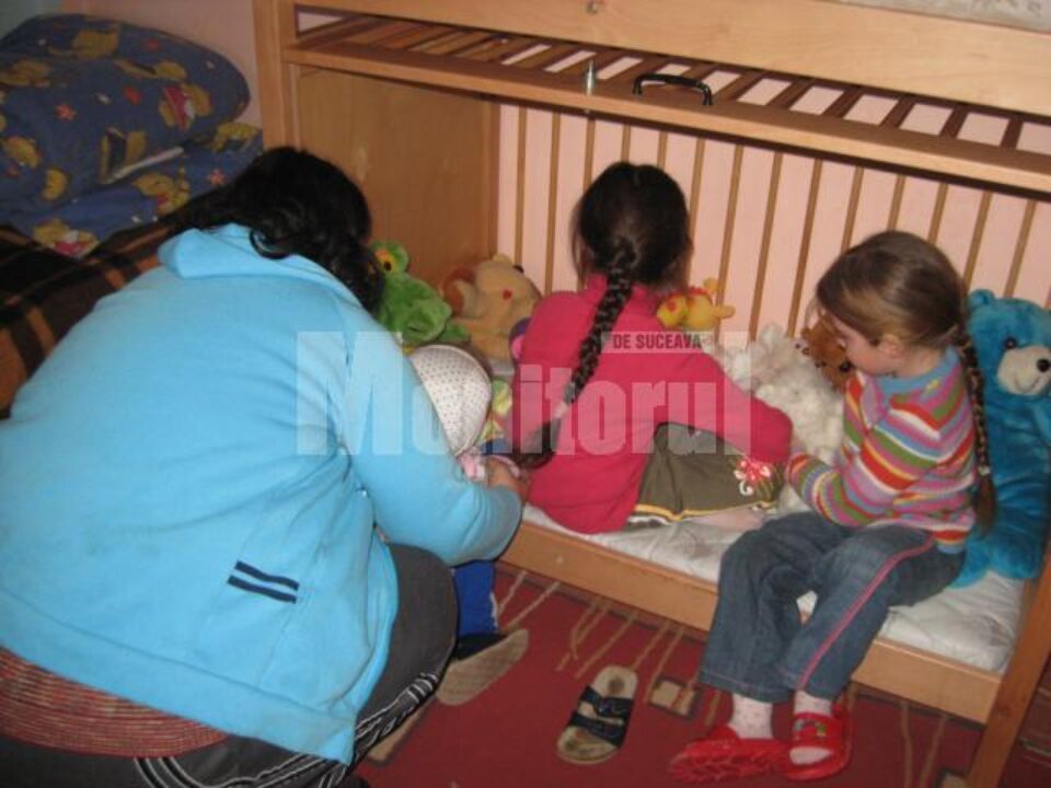 Mamă cu trei copii internată în Centrul Maternal Suceava