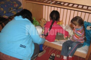 Mamă cu trei copii internată în Centrul Maternal Suceava