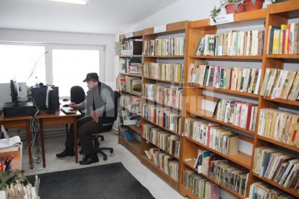 Bibliotecă mutată în vestiarul sălii de sport la Todirești