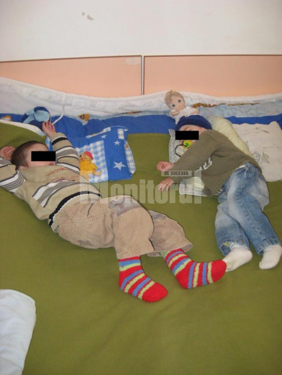 În Centrul Maternal din Gura Humorului și-au găsit adăpost mai mulți copilași, alături de mămicile lor