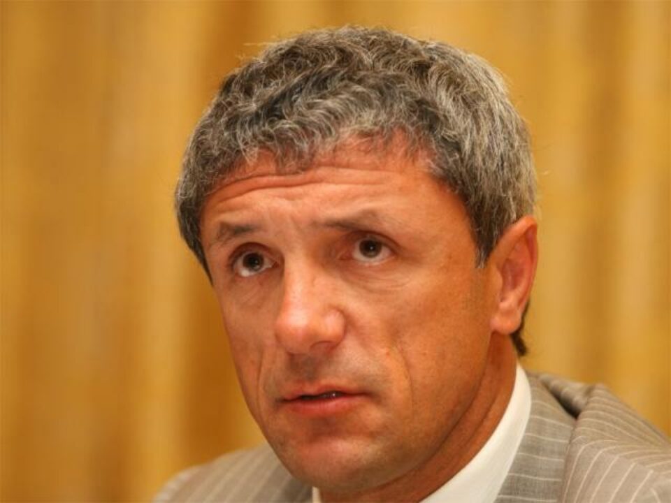Gică Popescu va candida la șefia FRF la alegerile din 2014