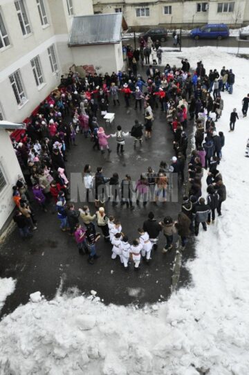 Școala “Al.I. Cuza” din Fălticeni a sărbătorit 171 de ani de existență