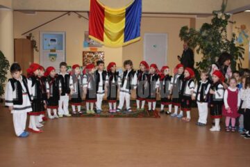 Spectacol dedicat Micii Uniri la Grădinița „Sf. Ioan cel Nou”