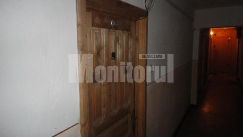 Incidentul s-a petrecut într-o garsonieră dintr-un bloc situat pe Calea Bucovinei din Rădăuți