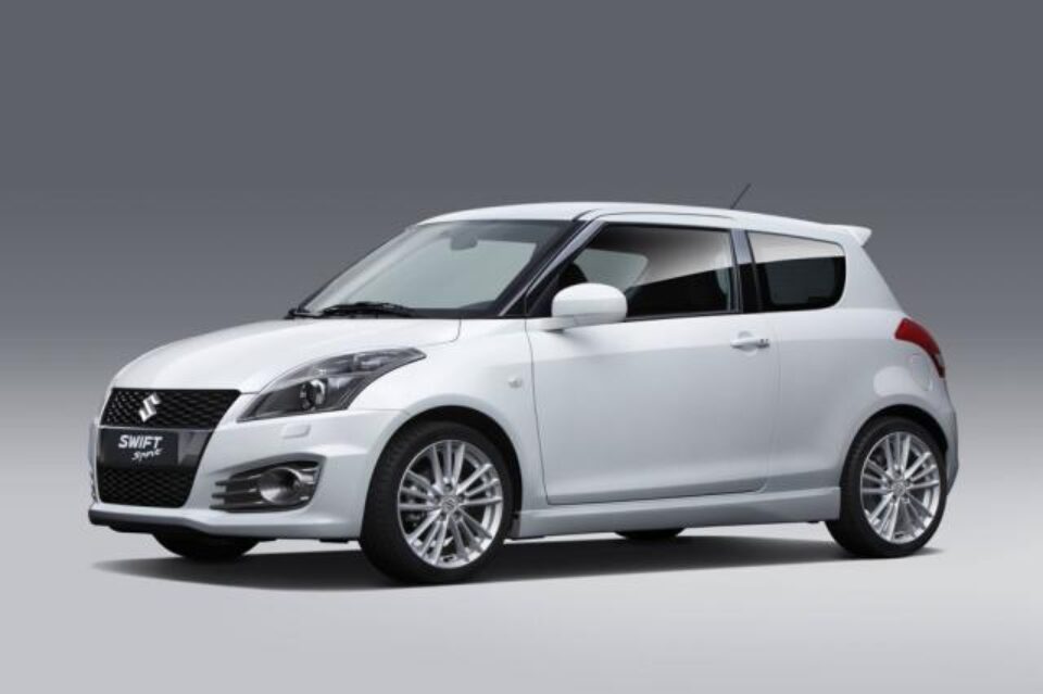 Suzuki Swift are și accente Sport