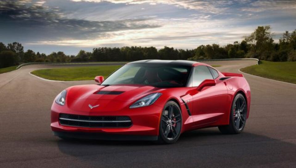 Corvette Stingray, primul exemplar a fost adjudecat pentru 1,1 milioane de dolari Corvette Stingray, primul exemplar a fost adjudecat pentru 1,1 milioane de dolari