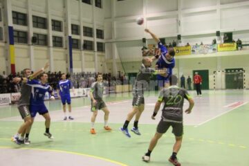 Universitatea Suceava se bucură de victoria obținută