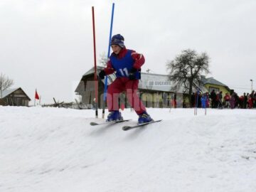 „Iarna în Poieniță” a reunit peste 200 de practicanți ai sporturilor de iarnă