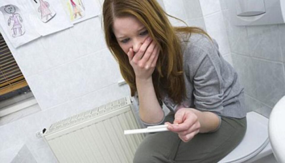 Șapte tinere care au decis să curme viața din pântecul lor aveau sub 15 ani. Foto: cugetliber.ro Șapte tinere care au decis să curme viața din pântecul lor aveau sub 15 ani. Foto: cugetliber.ro