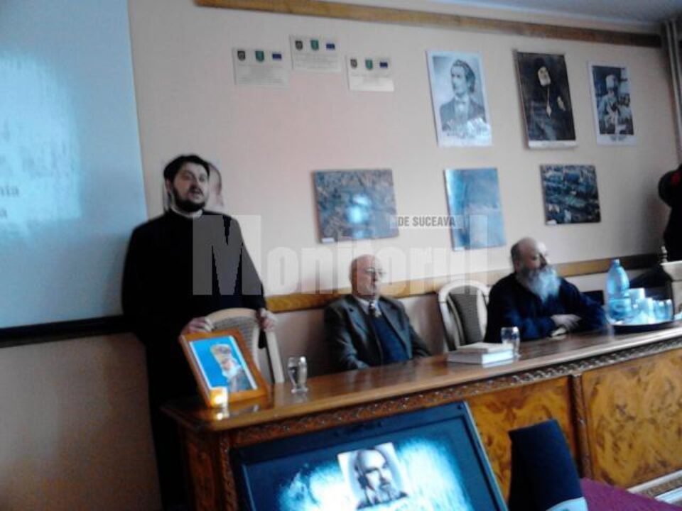 Participanți la întâlnirea în cadrul căreia a fost omagiată personalitatea teologului și scriitorului Valeriu Anania