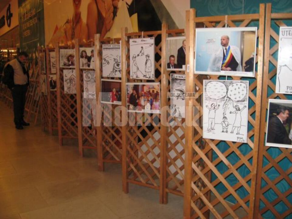 Expoziție foto - grafică