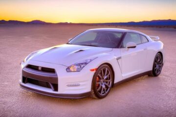 Nissan GT-R primește retușuri discrete