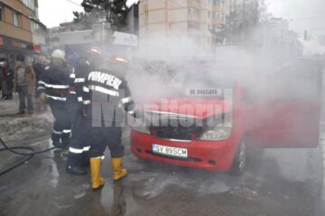 Pompierii de la Detașamentul Suceava au reușit să stopeze incendiul în faza incipientă