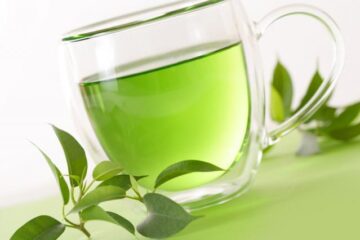 Vinul și ceaiul verde protejează creierul contra maladiei Alzheimer