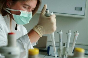 Un virus modificat genetic acționează eficient contra cancerului hepatic